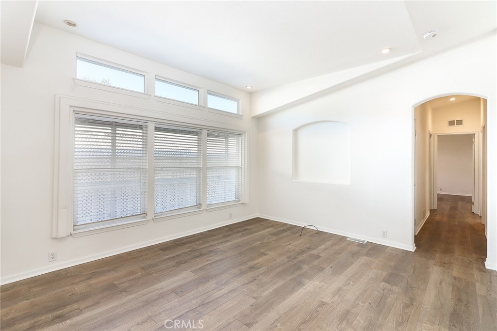 1245 W Cienega Avenue 122