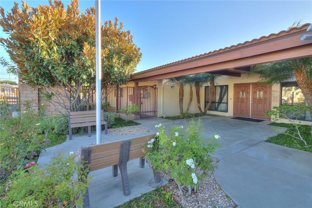 1245 W Cienega Avenue 122