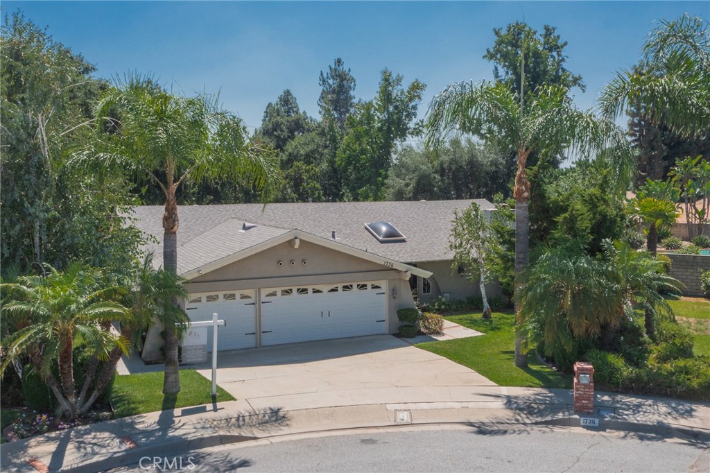 1736 Branch Oak Drive