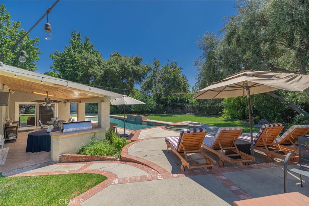 1736 Branch Oak Drive