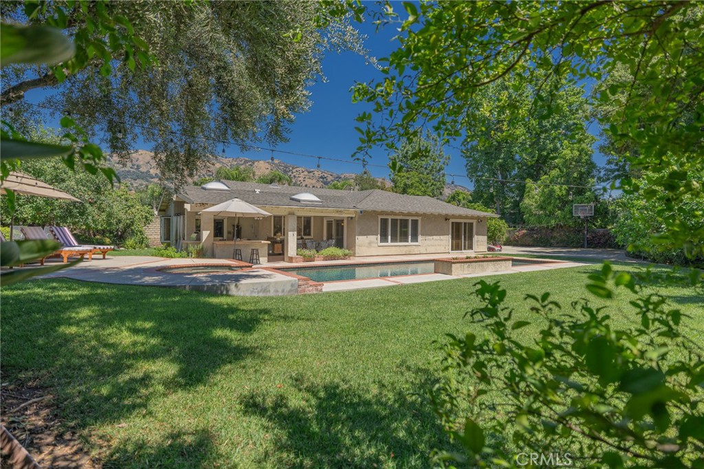 1736 Branch Oak Drive