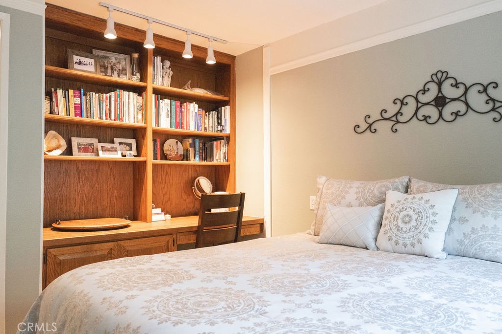 1917 Cobblefield Way