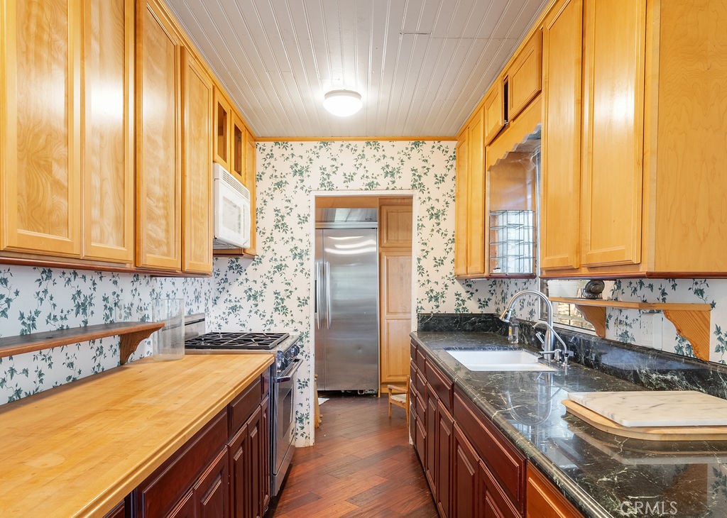 981 Glencoe Heights Drive