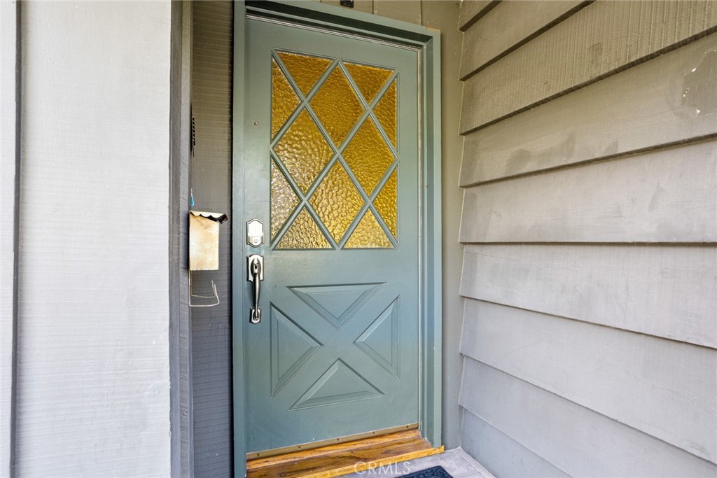 1040 E Comstock Avenue