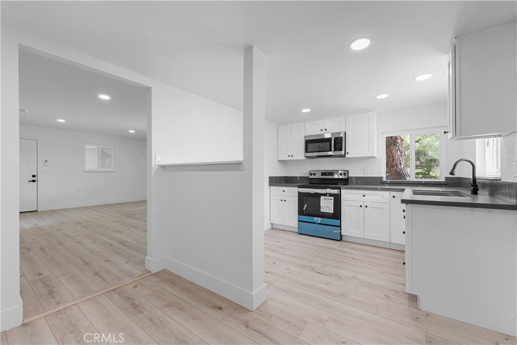 17169 Redding Street