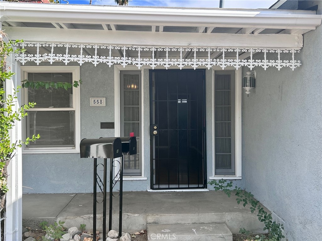 558 N Vermont Avenue