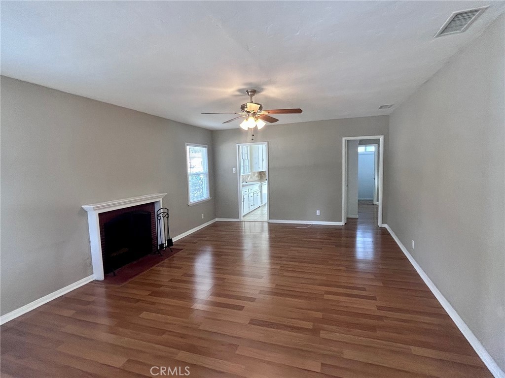 558 N Vermont Avenue