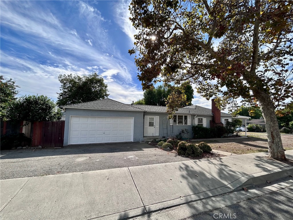 558 N Vermont Avenue