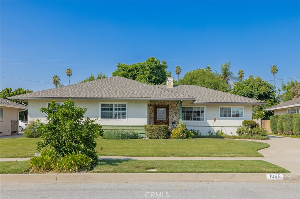 1065 W Grovecenter Street