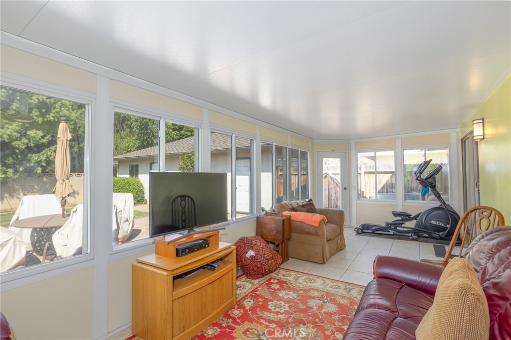 1065 W Grovecenter Street