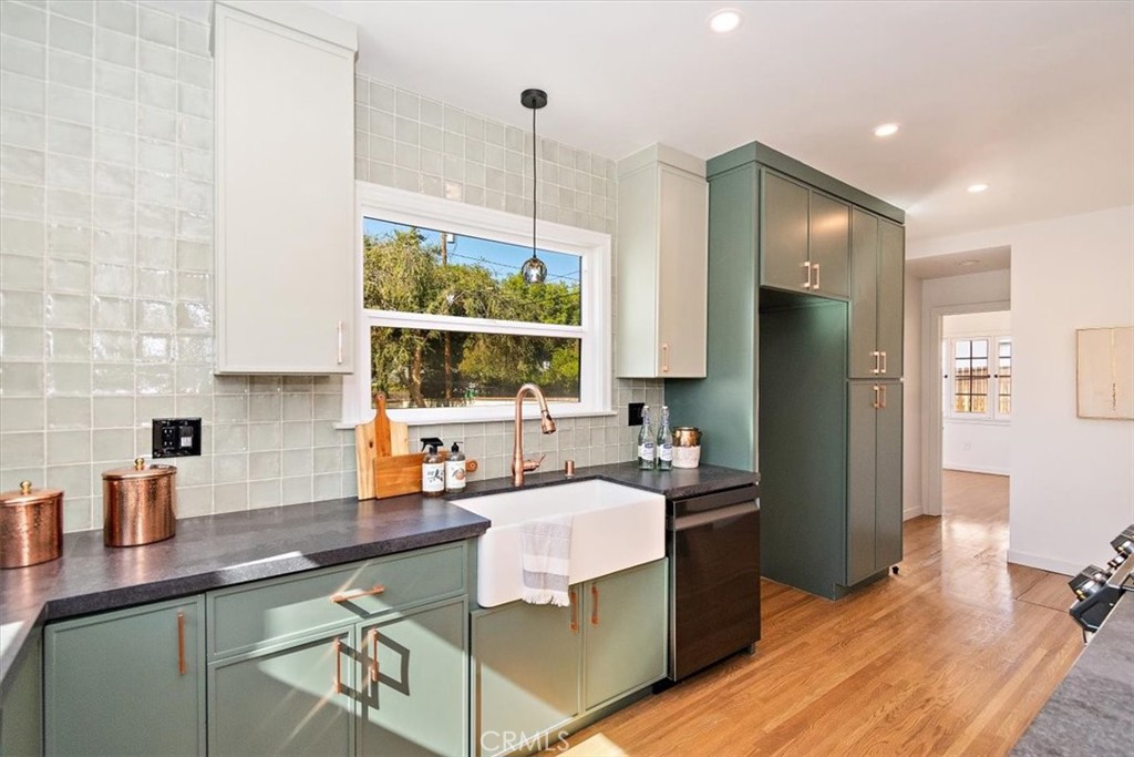 515 N Glendora Avenue