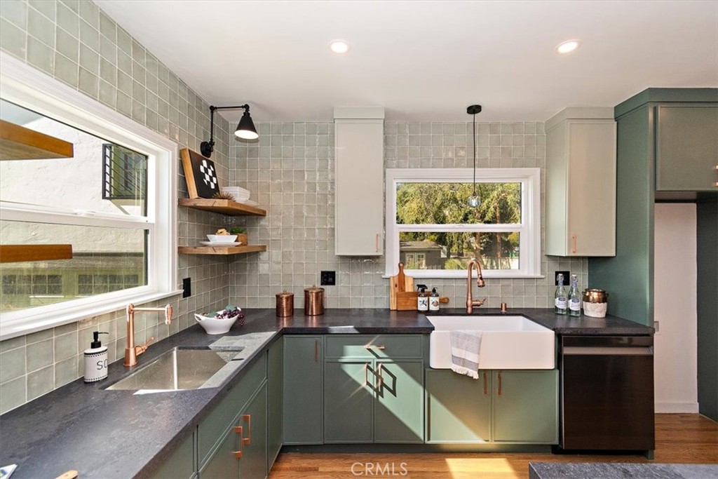 515 N Glendora Avenue