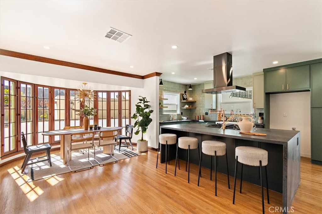 515 N Glendora Avenue