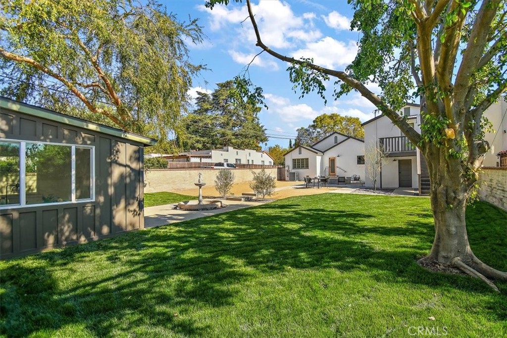 515 N Glendora Avenue