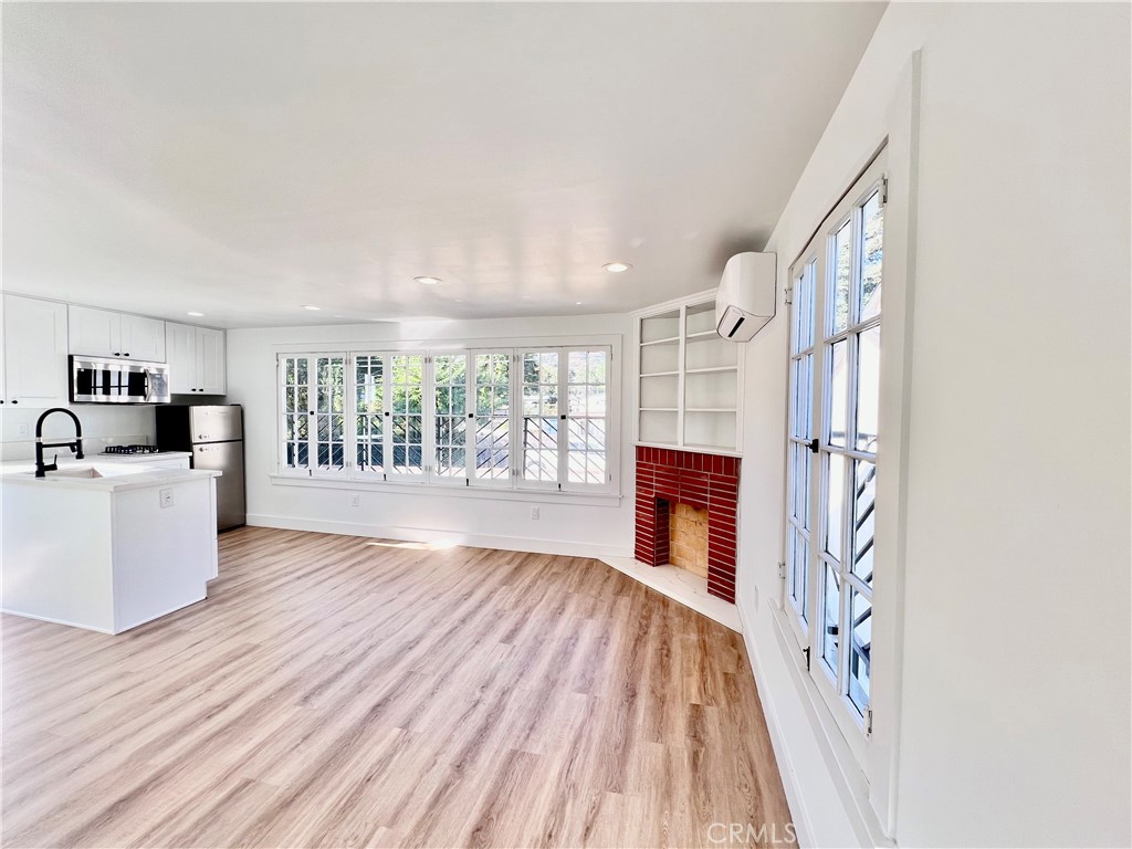 515 N Glendora Avenue