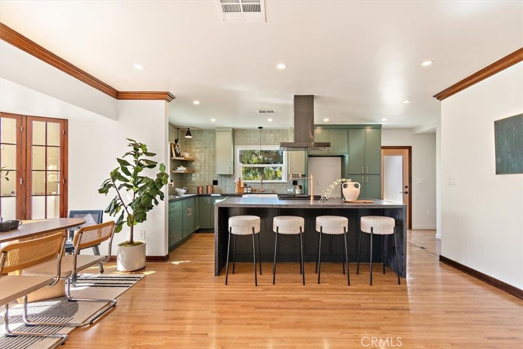 515 N Glendora Avenue