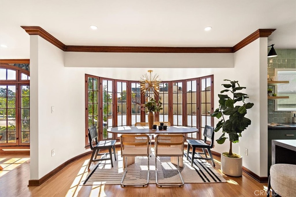 515 N Glendora Avenue