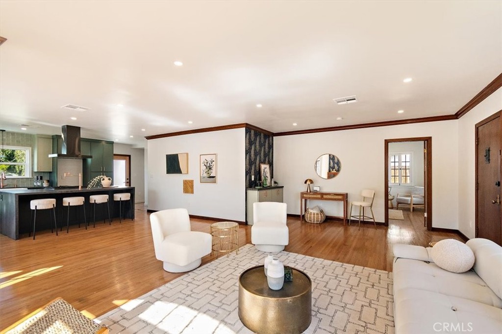 515 N Glendora Avenue