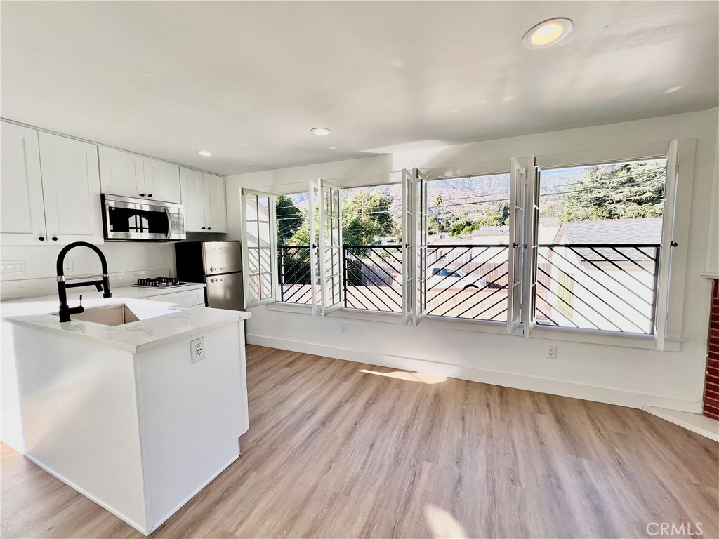 515 N Glendora Avenue