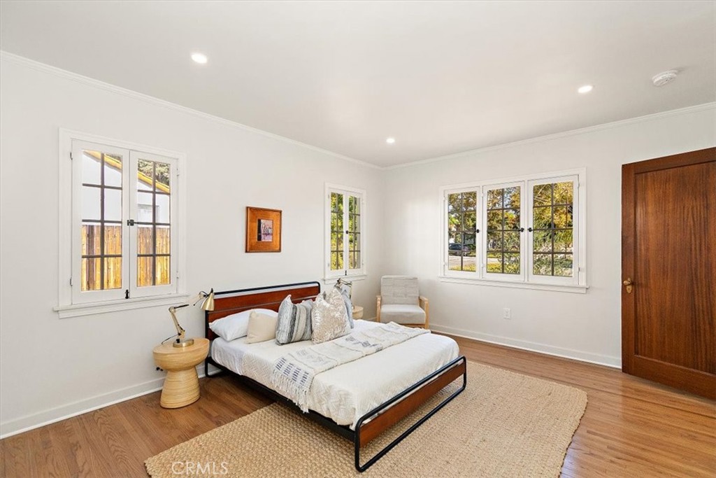 515 N Glendora Avenue