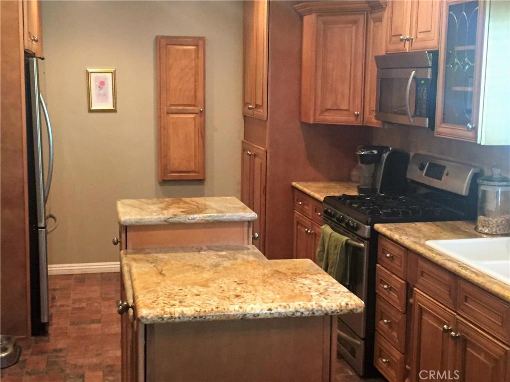 1151 E Comstock Avenue