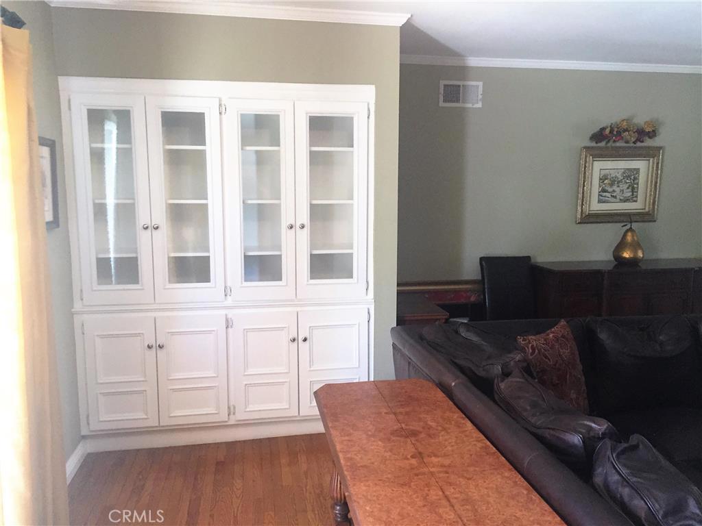 1151 E Comstock Avenue