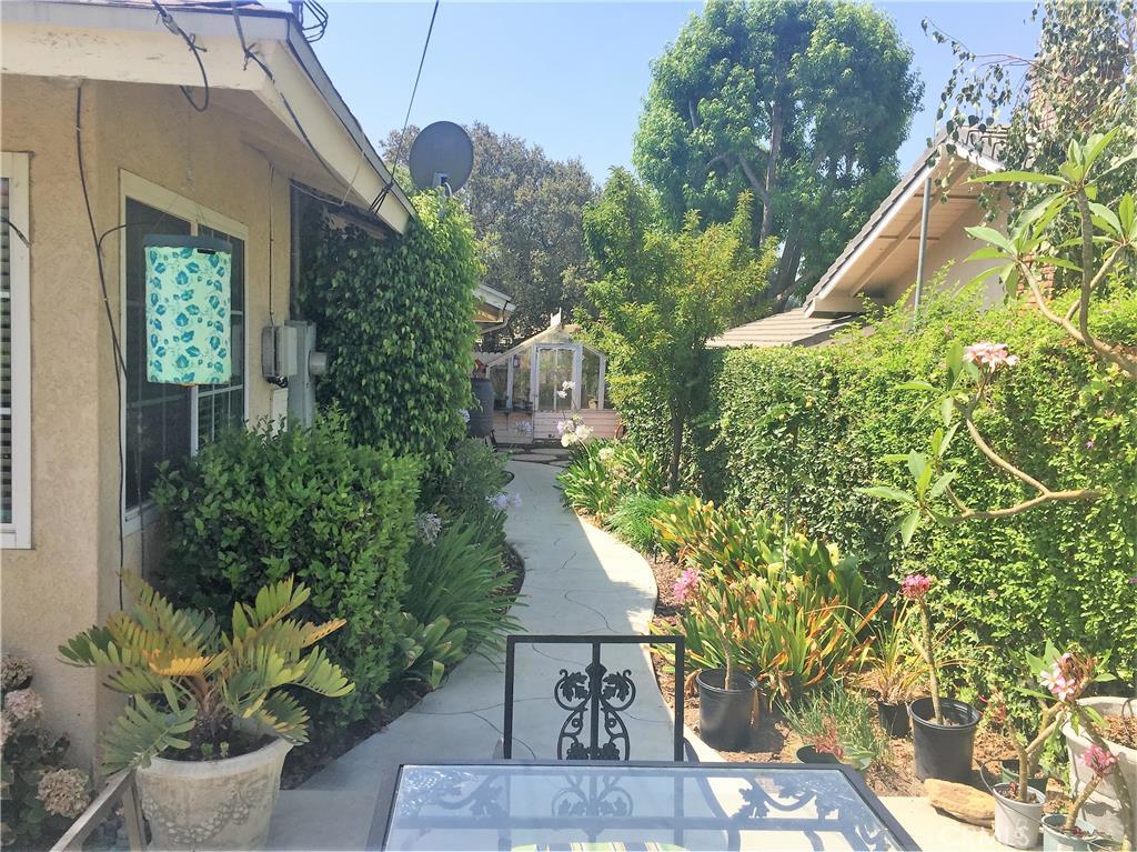 1151 E Comstock Avenue