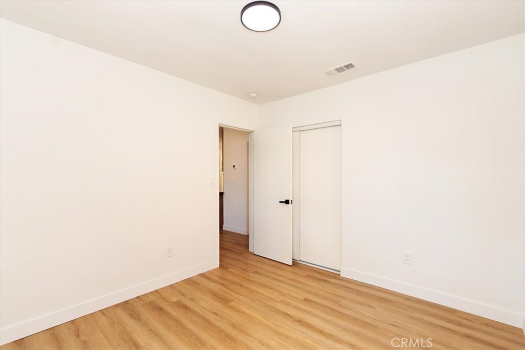 5569 N Rimsdale Avenue