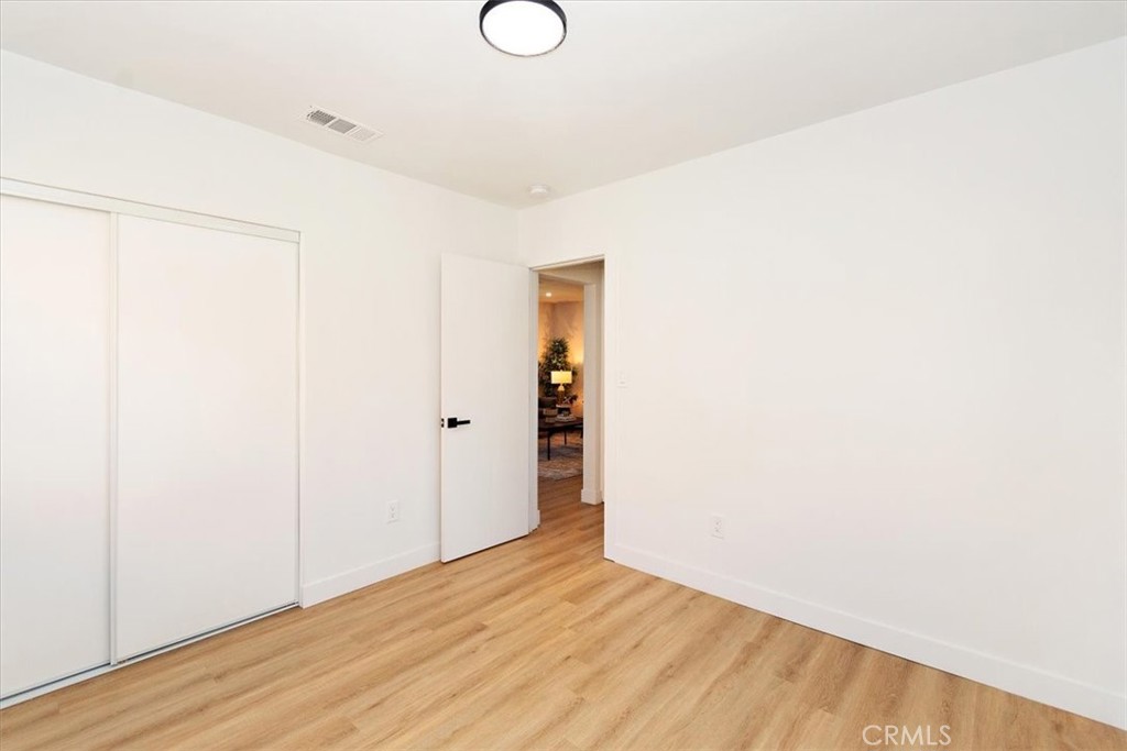 5569 N Rimsdale Avenue