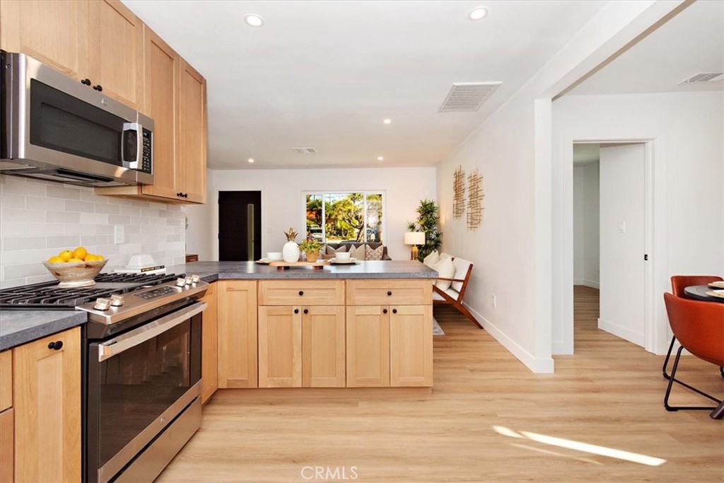 5569 N Rimsdale Avenue