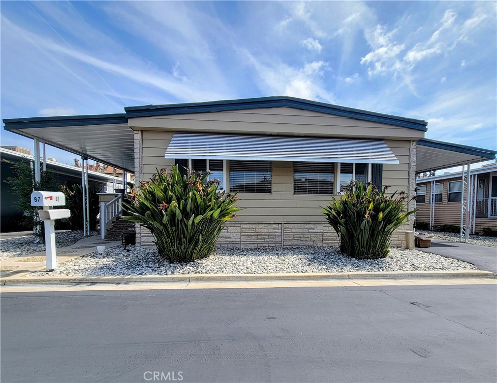 7271 Katella Avenue 97