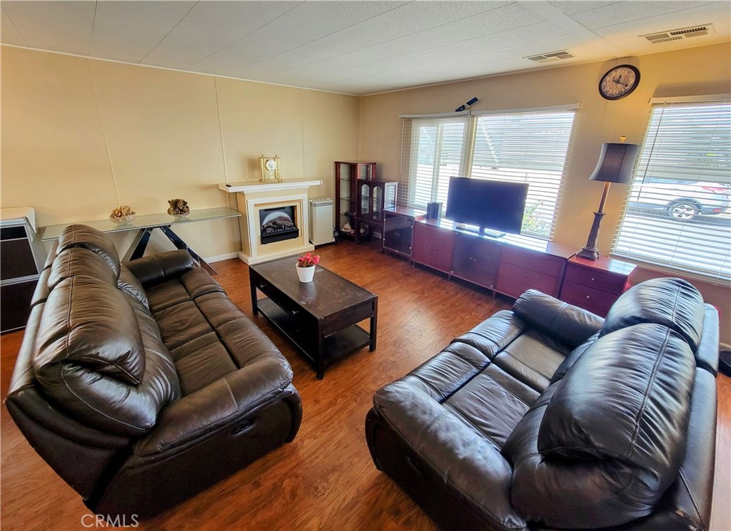 7271 Katella Avenue 97