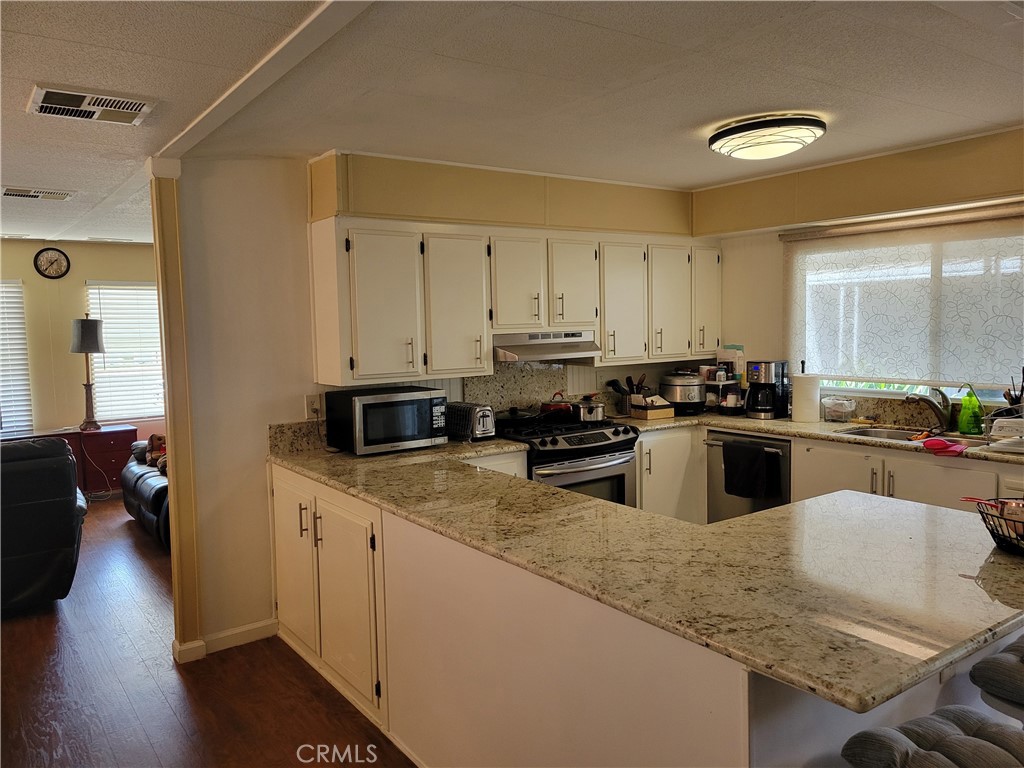 7271 Katella Avenue 97