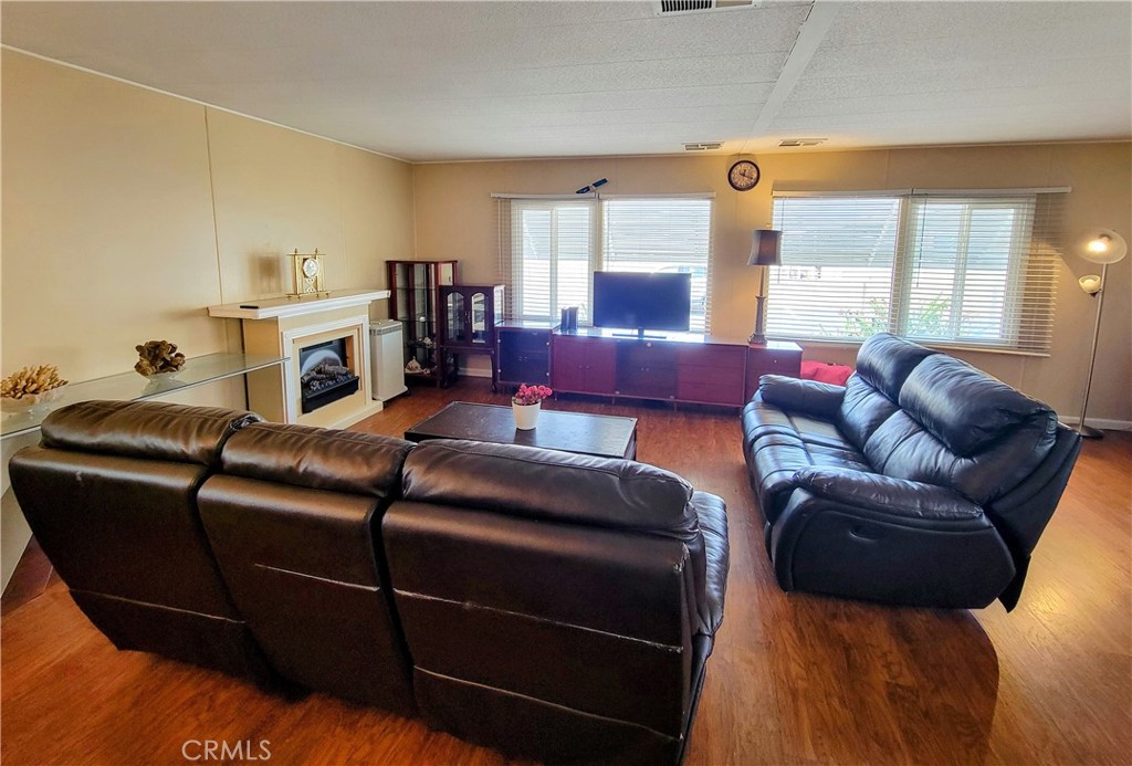 7271 Katella Avenue 97