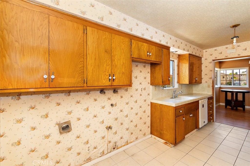 1116 S Cordova Street