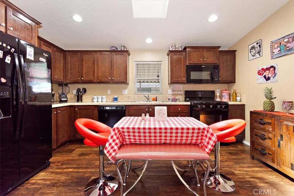 2755 Arrow Highway 156