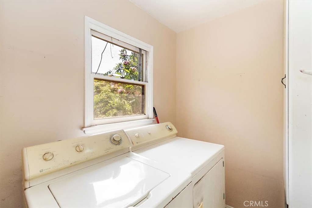 534 E Juanita Avenue