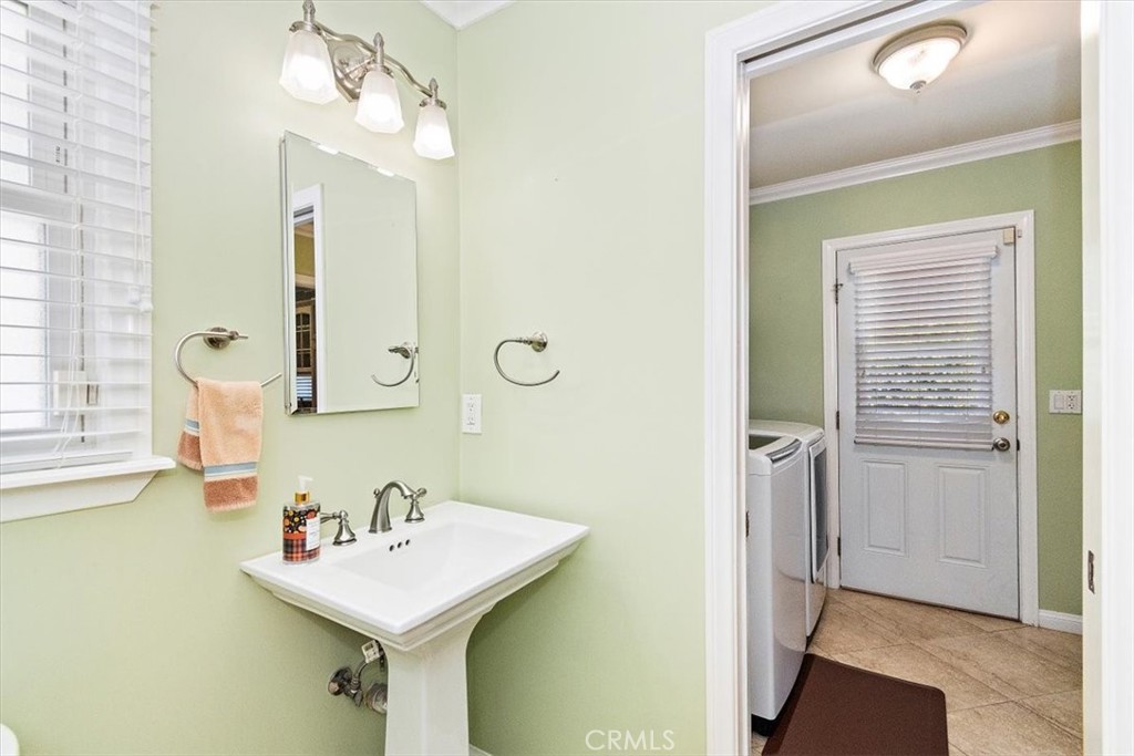 444 W Virginia Avenue