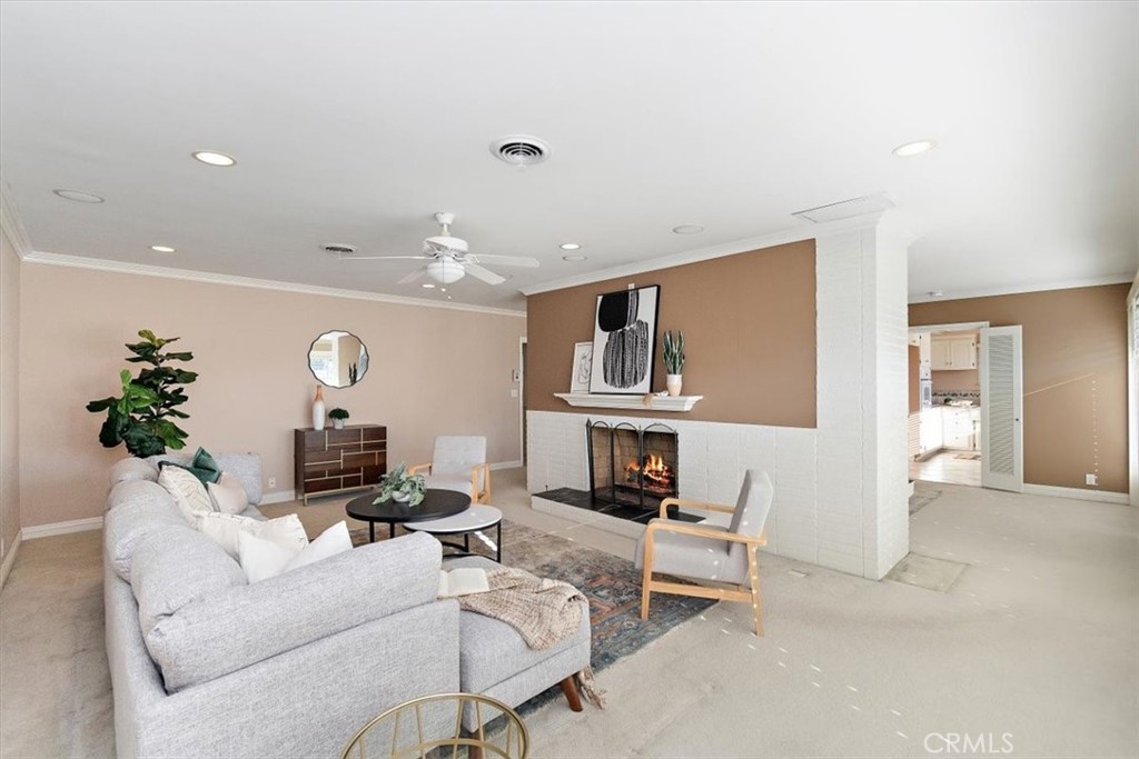 1000 S Orange Grove Boulevard 10