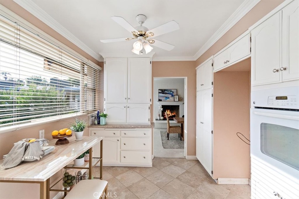 1000 S Orange Grove Boulevard 10