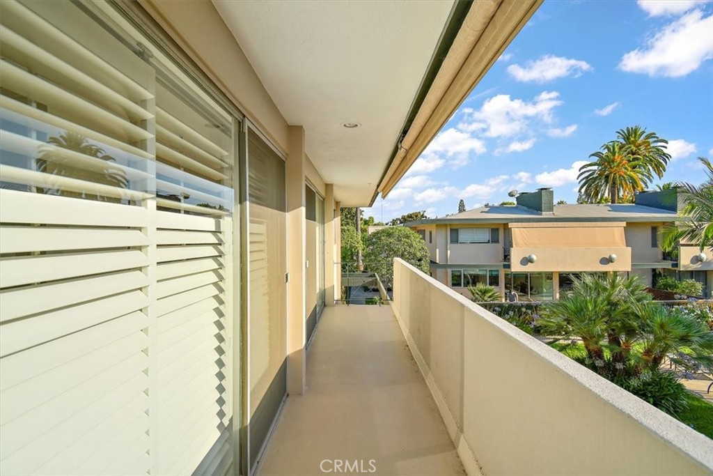 1000 S Orange Grove Boulevard 10