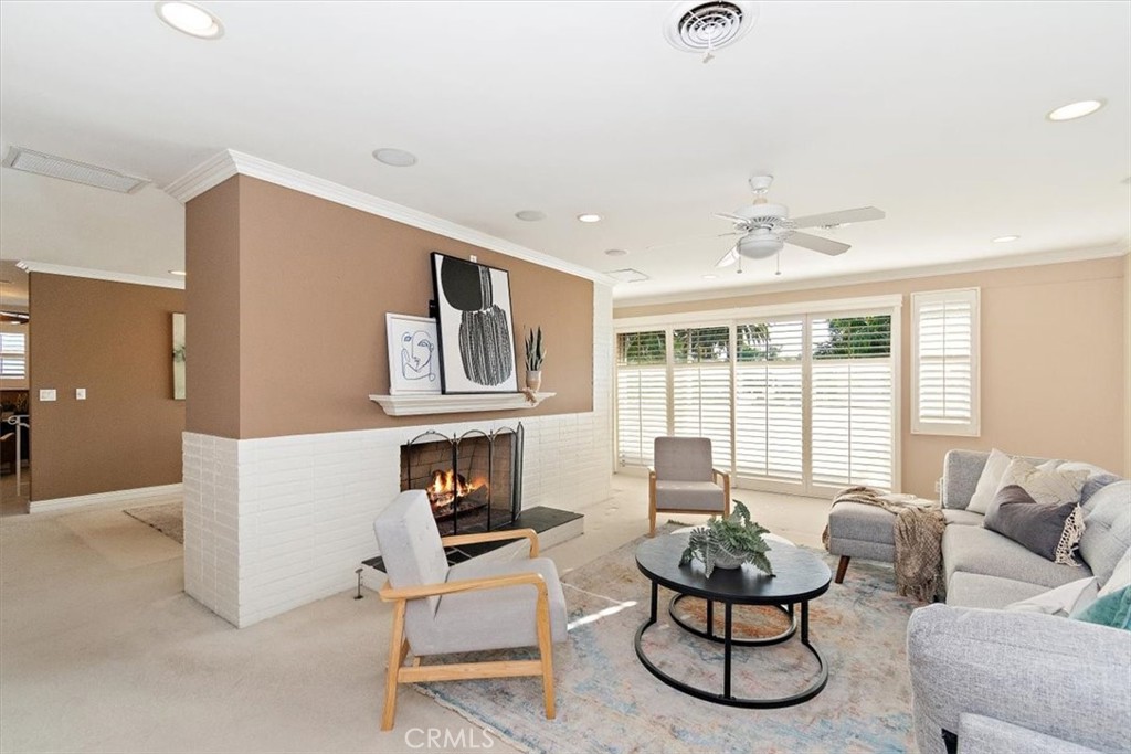 1000 S Orange Grove Boulevard 10