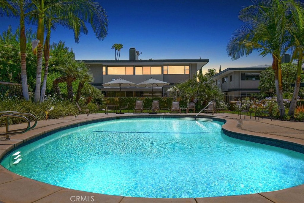 1000 S Orange Grove Boulevard 10