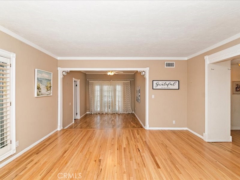 560 W Leadora Avenue