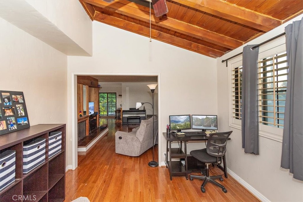 2755 E Van Buren Street