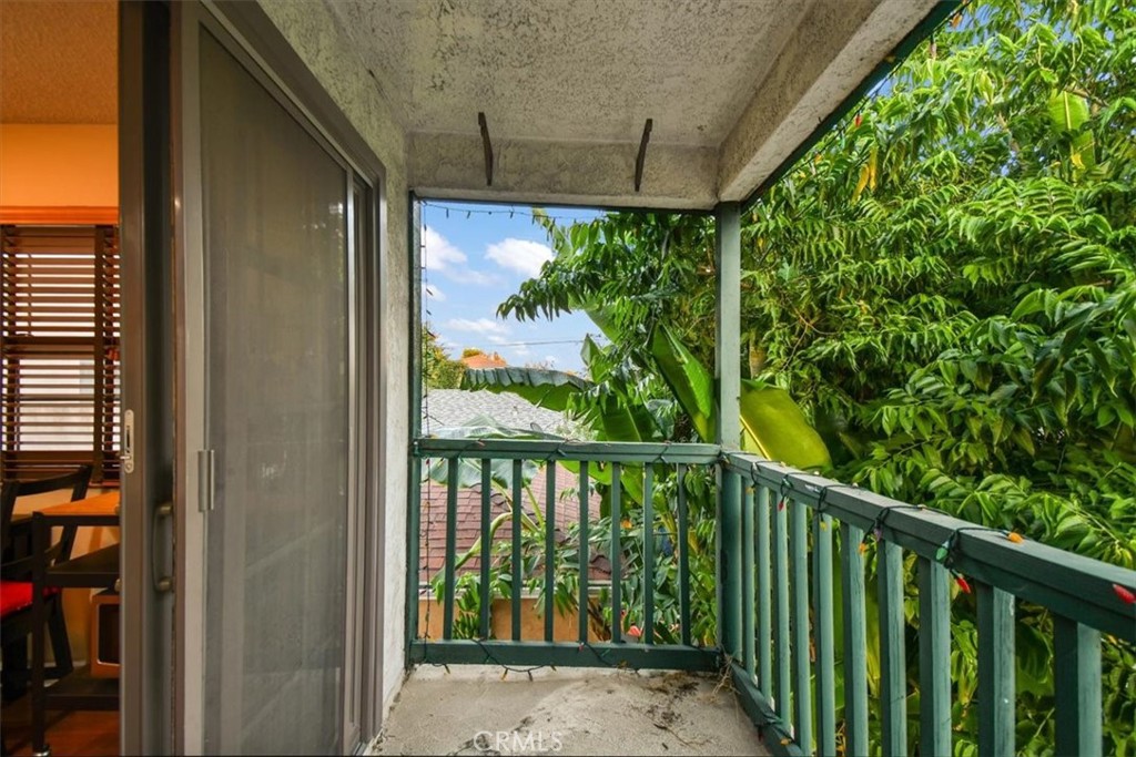 2755 E Van Buren Street