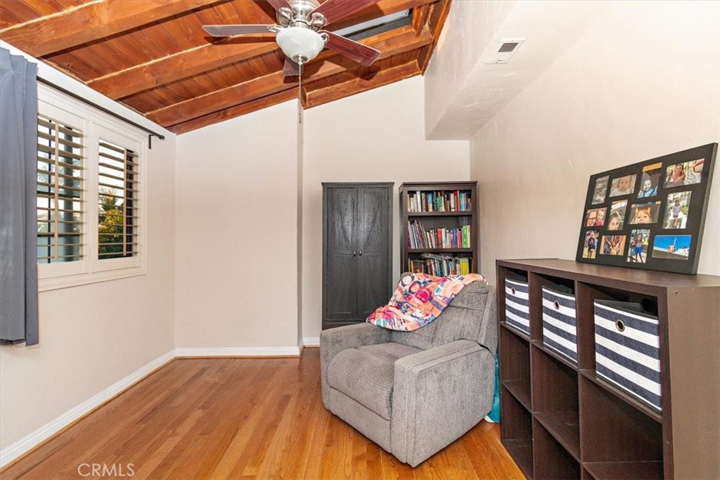 2755 E Van Buren Street