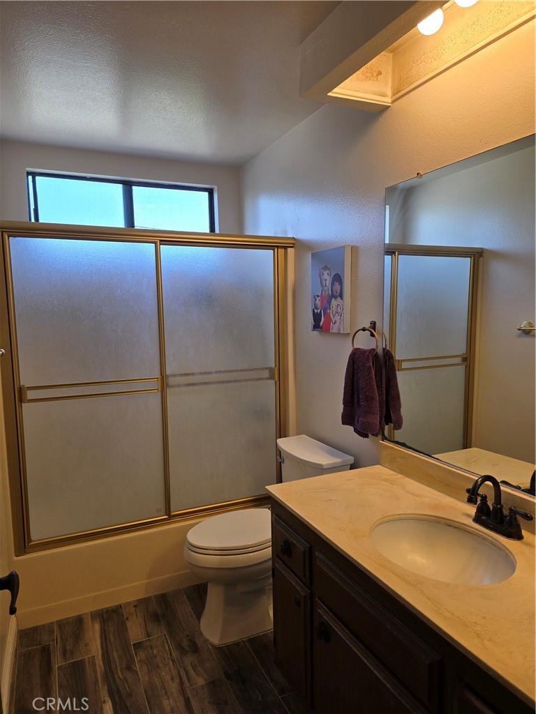 2755 E Van Buren Street