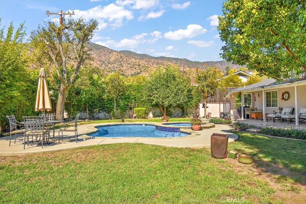 717 Bubbling Well Drive