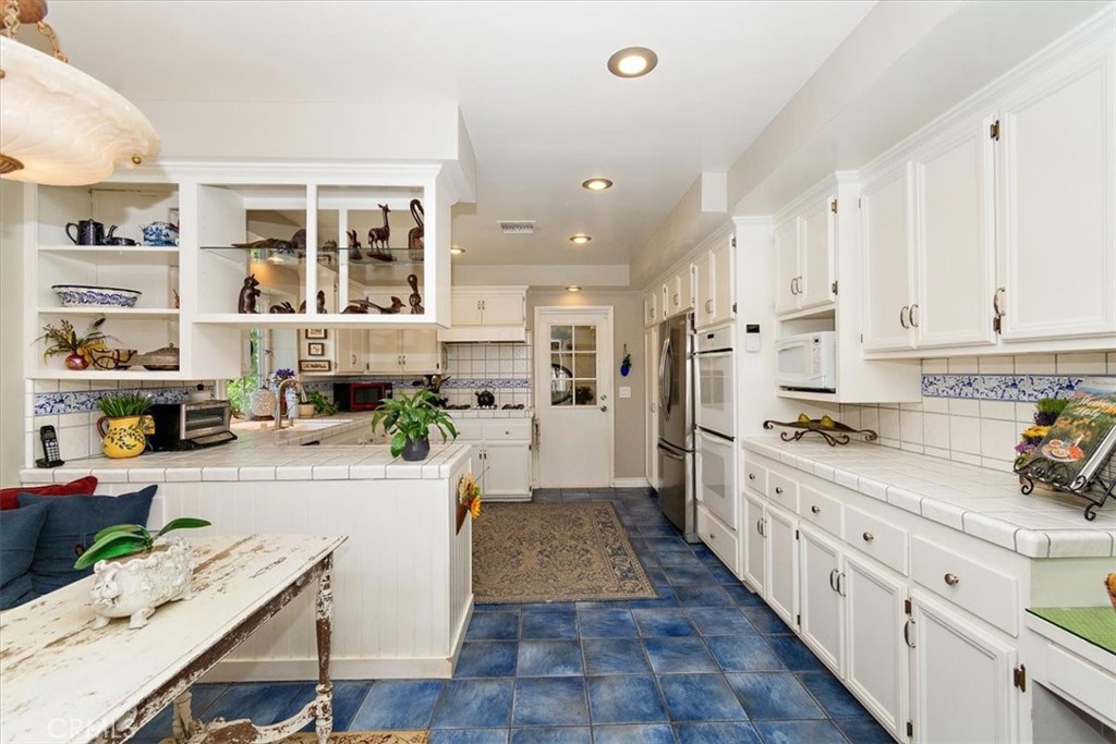 717 Bubbling Well Drive